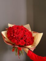 Ramo de 50 rosas - Image 2
